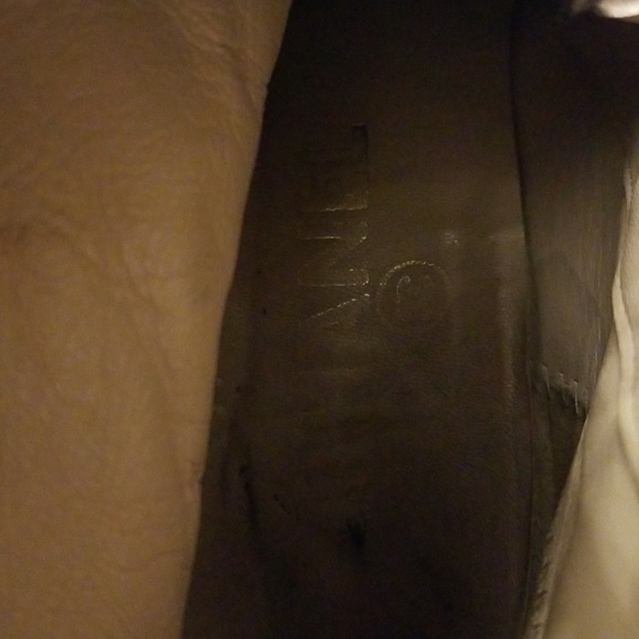 Authentic CHANEL booties - Picture 11 of 11